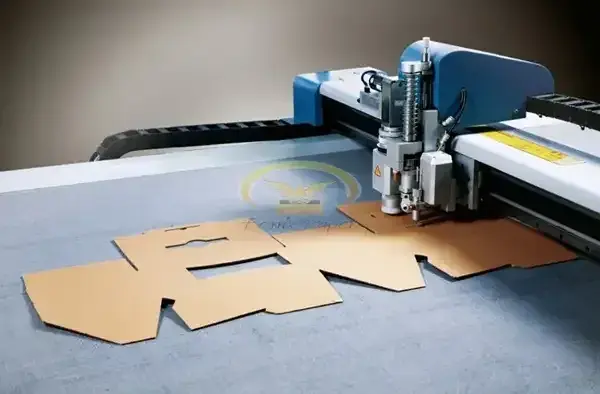 Caixa de papelão com logomarca